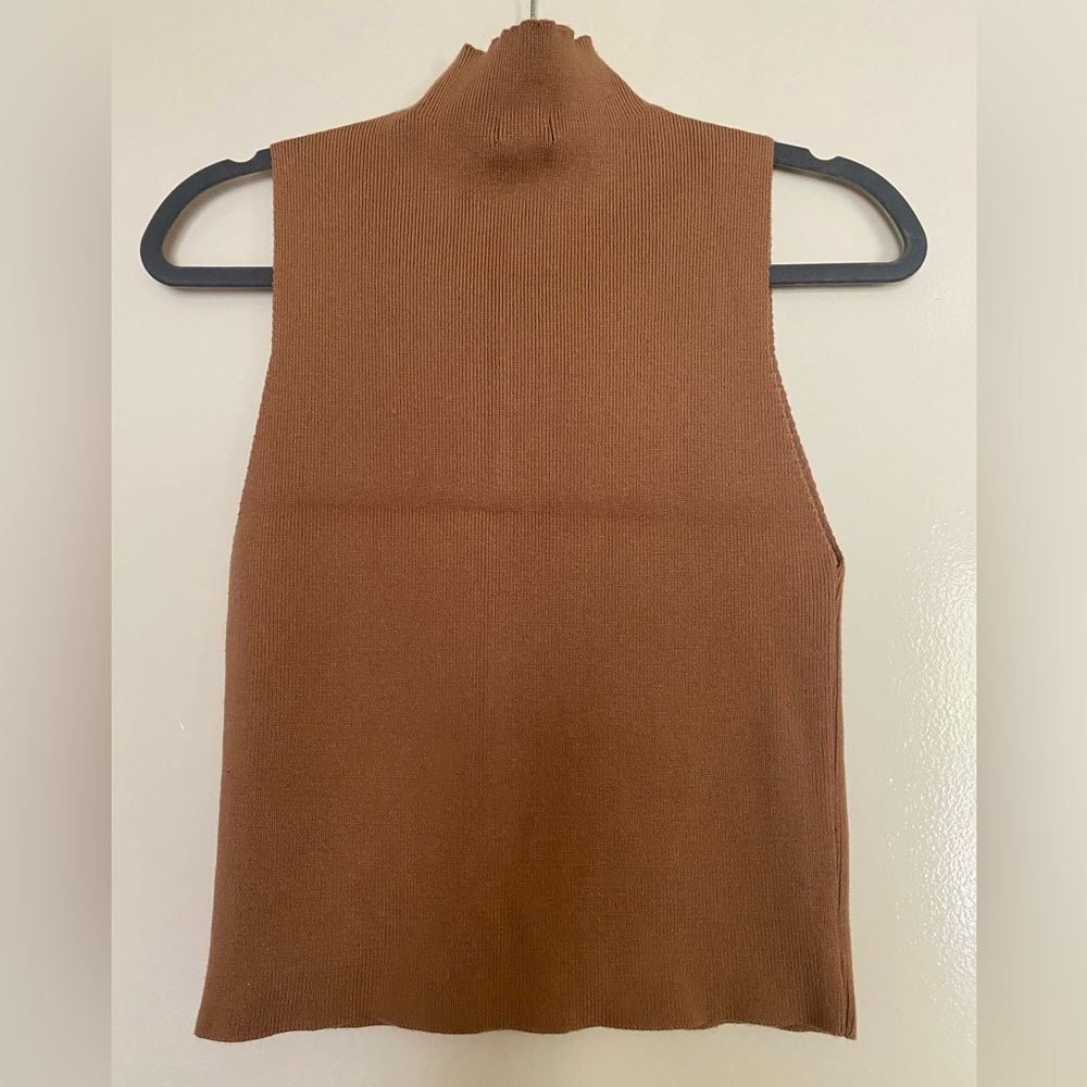 ♥️SOLD♥️ FOREVER 21 nude sweater-knit cropped tank - Picture 5 of 6